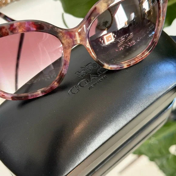 Coach Purple Sunglasses Fashion Accessories display picture 3
